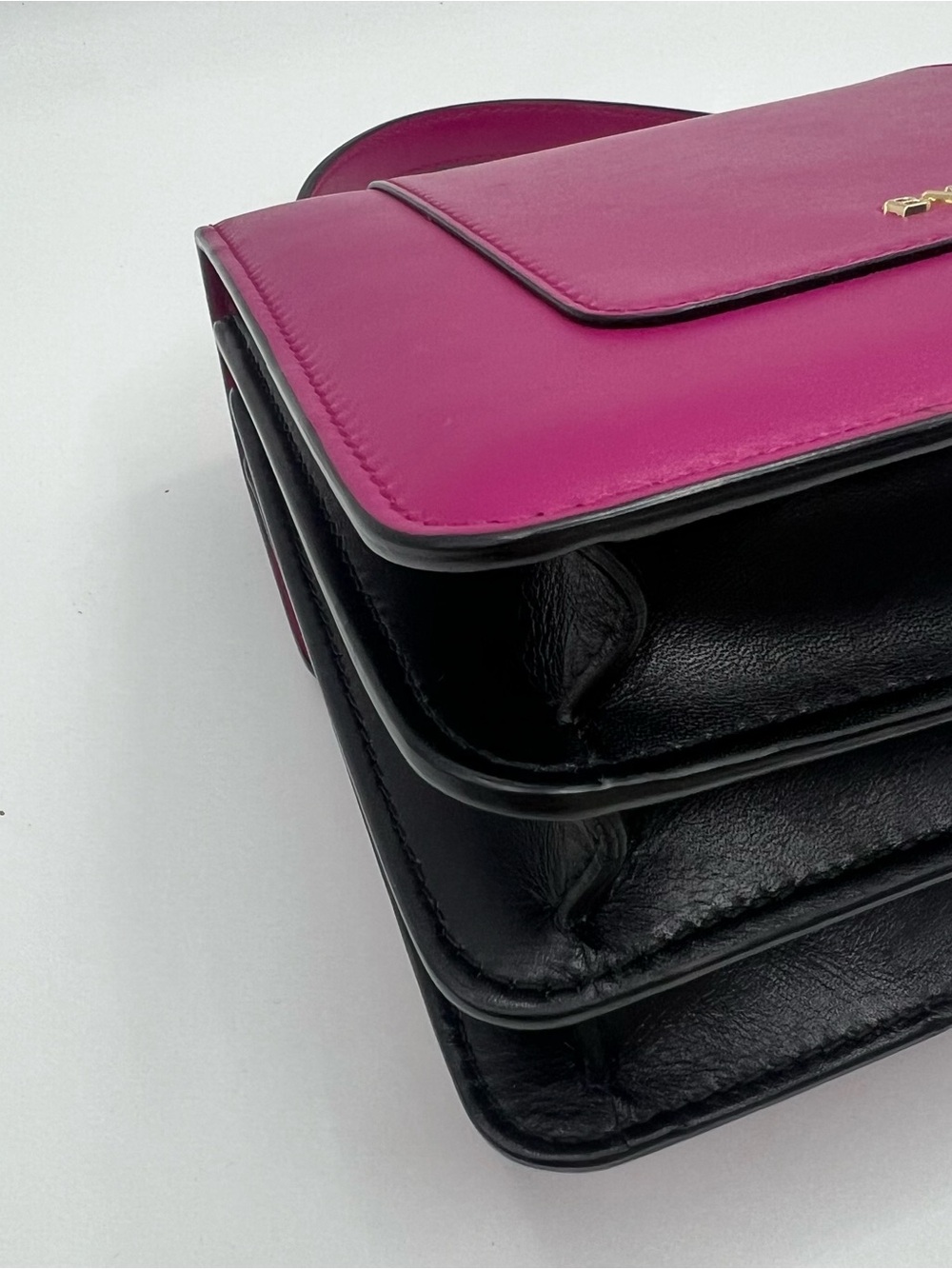 Bvlgari Serpenti Forever Top-handle Crossbody Medium in Magenta calfskin - Picture 9 of 16